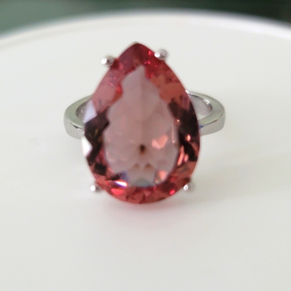 Naturally Color Changing Zultanite Ring - Picture 4 of 11